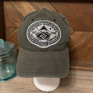 Columbia Sportswear Outdoor Company Flexfit Hat Men’s L/XL in Gray